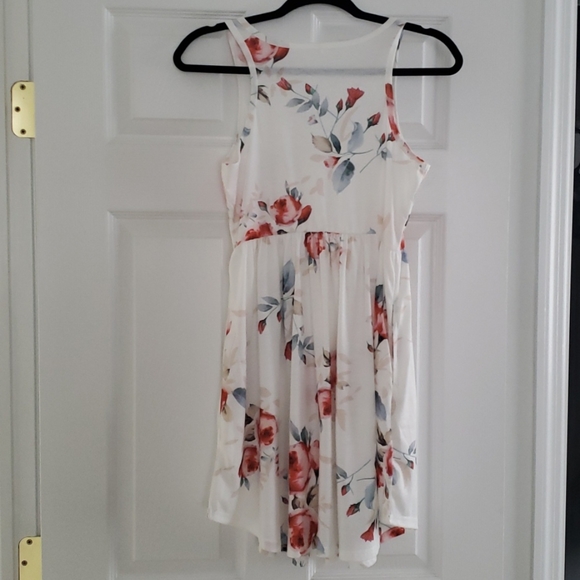 Summer Sleeveless floral sundress - Picture 4 of 7